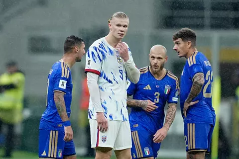 دقيقة بدقيقة.. إيطاليا 1-4 النرويج.. لارسن يسجل (فيديو وصور)